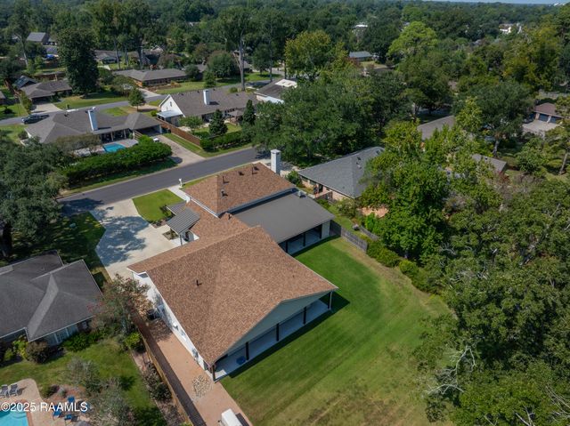 605 Brentwood Boulevard, Lafayette, LA 70503