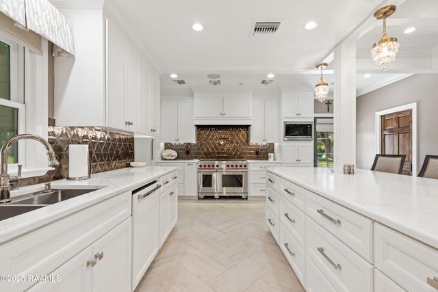 605 Brentwood Boulevard, Lafayette, LA 70503