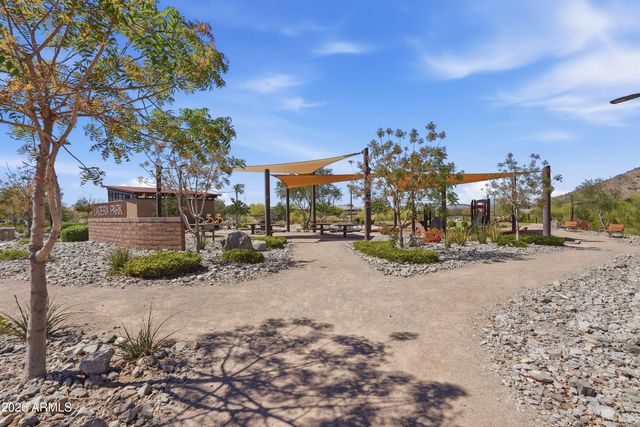 16373 W BEAUTIFUL Lane, Goodyear, AZ 85338