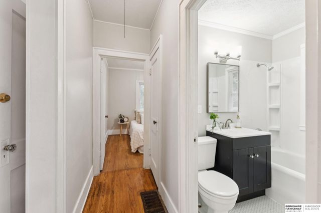 6460 Parker Street, Omaha, NE 68104