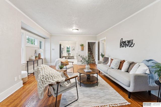 6460 Parker Street, Omaha, NE 68104