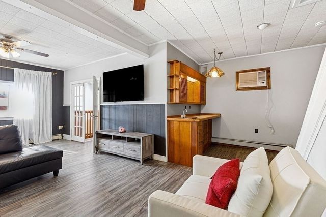 1174 Riverside Ave, Somerset, MA 02726