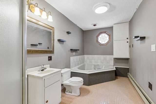 1174 Riverside Ave, Somerset, MA 02726