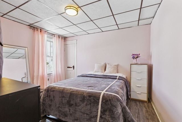 1174 Riverside Ave, Somerset, MA 02726