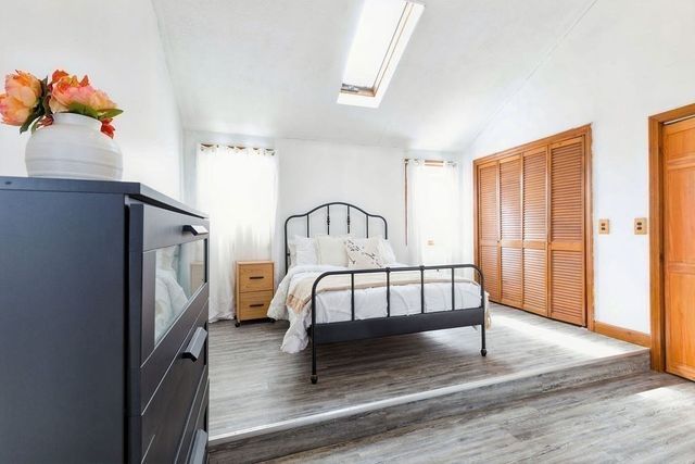 1174 Riverside Ave, Somerset, MA 02726