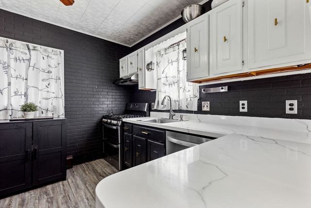 1174 Riverside Ave, Somerset, MA 02726