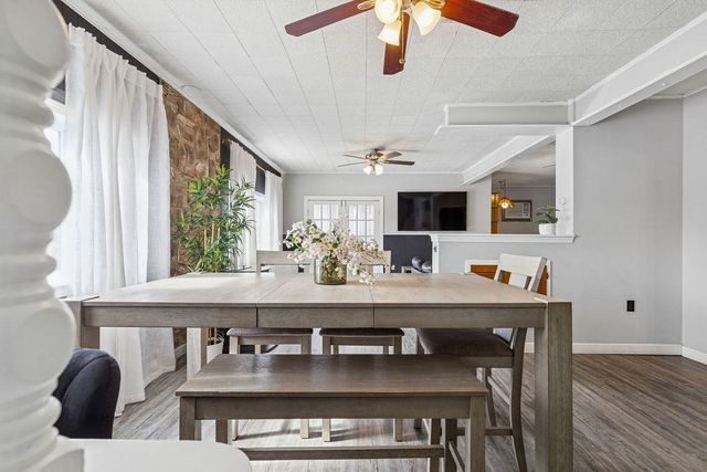 1174 Riverside Ave, Somerset, MA 02726