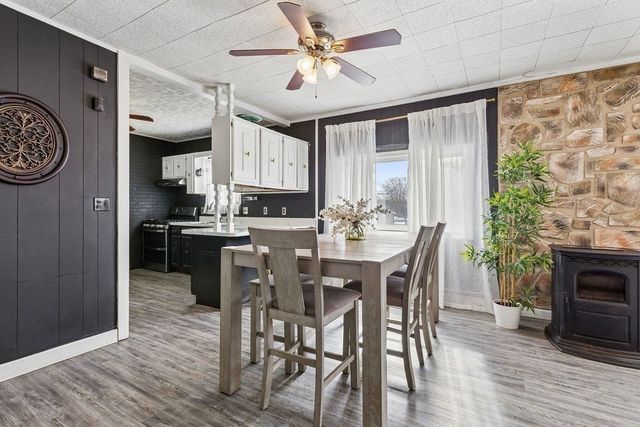 1174 Riverside Ave, Somerset, MA 02726