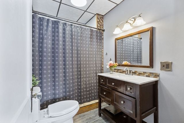 1174 Riverside Ave, Somerset, MA 02726