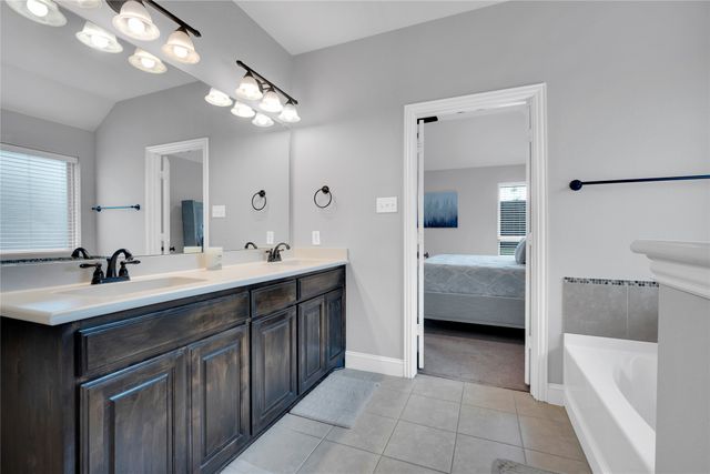 3226 Paisley Drive, Midlothian, TX 76065