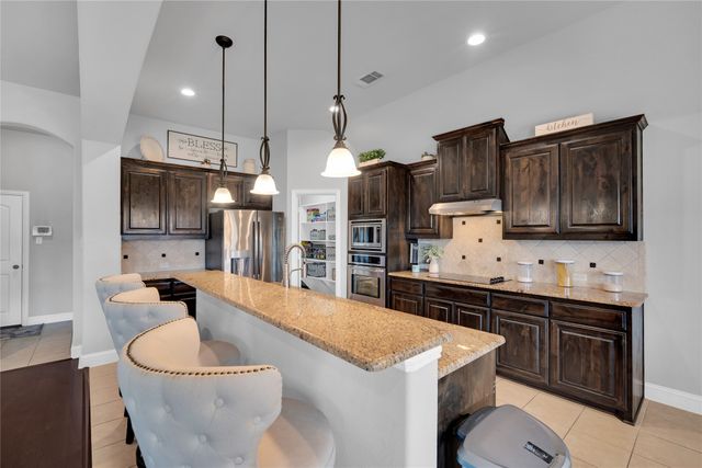 3226 Paisley Drive, Midlothian, TX 76065