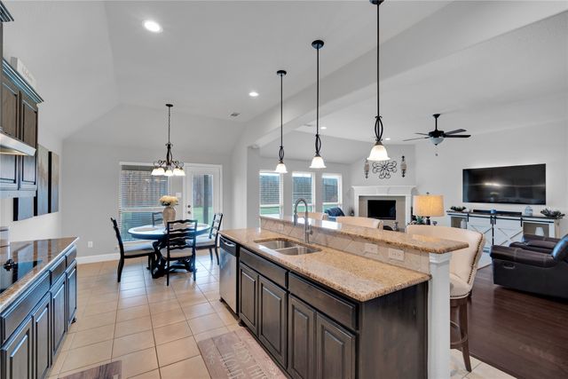 3226 Paisley Drive, Midlothian, TX 76065