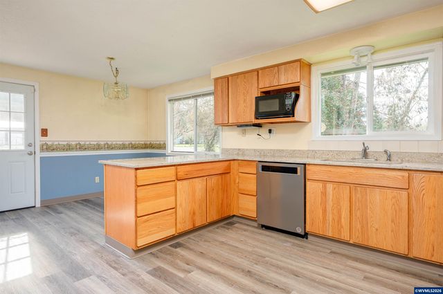 16454 S Highway 211 Hwy, Molalla, OR 97038