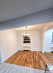 7718 271st Street 2nd Floor, New Hyde Park, NY 11040