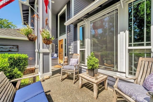 24310 SE 34th Place, Sammamish, WA 98029