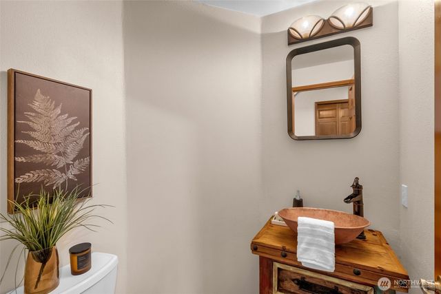 24310 SE 34th Place, Sammamish, WA 98029