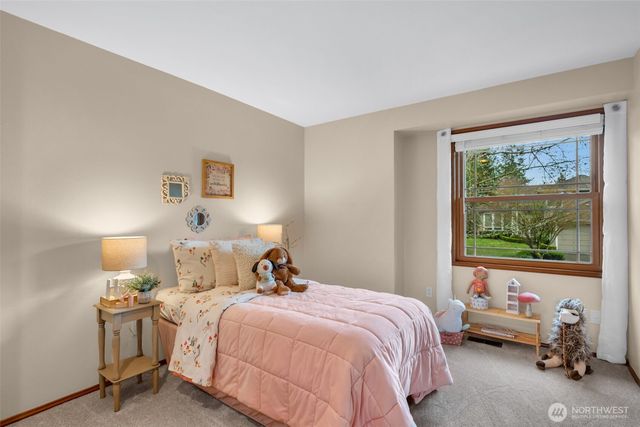 24310 SE 34th Place, Sammamish, WA 98029