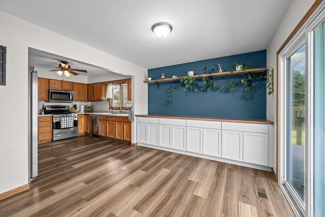 33 Lilac Court, Geneseo, IL 61254