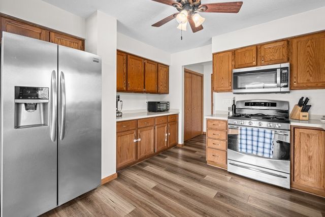 33 Lilac Court, Geneseo, IL 61254