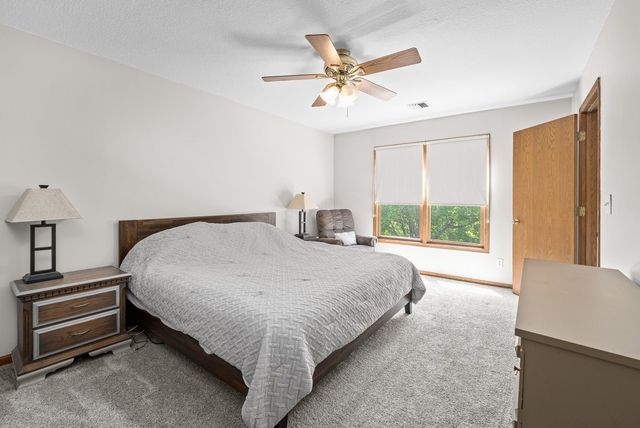 33 Lilac Court, Geneseo, IL 61254
