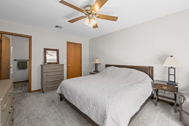33 Lilac Court, Geneseo, IL 61254