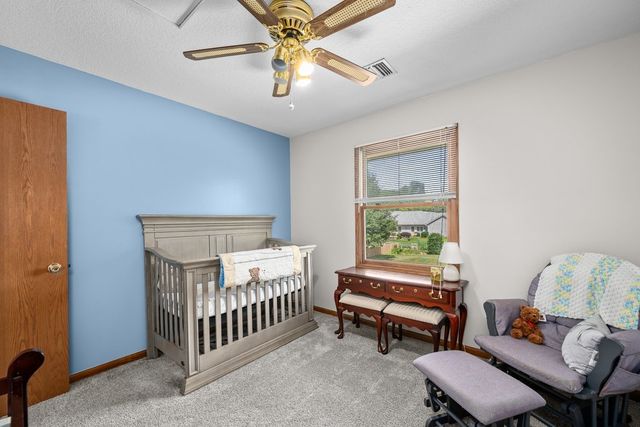 33 Lilac Court, Geneseo, IL 61254