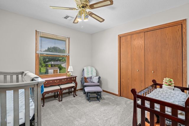 33 Lilac Court, Geneseo, IL 61254