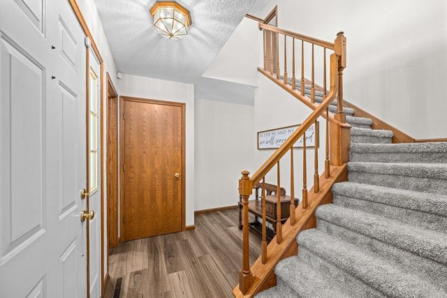 33 Lilac Court, Geneseo, IL 61254