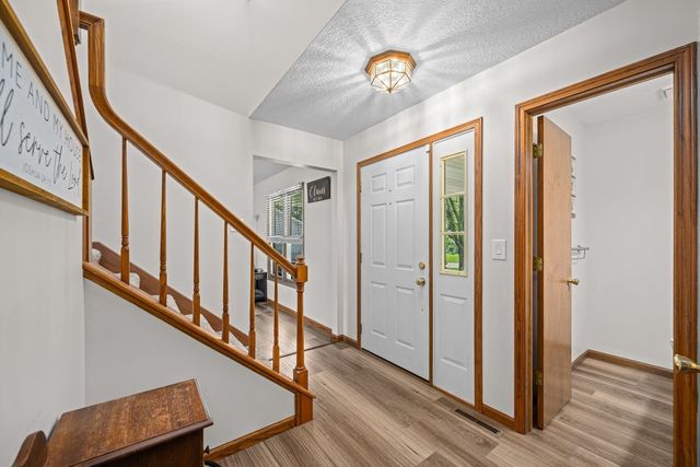 33 Lilac Court, Geneseo, IL 61254