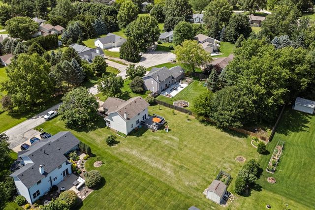 33 Lilac Court, Geneseo, IL 61254