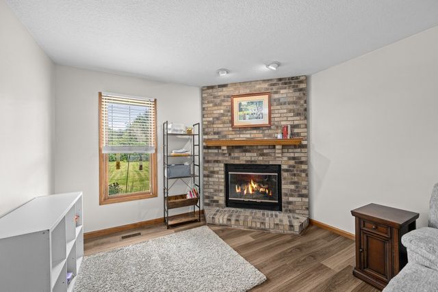 33 Lilac Court, Geneseo, IL 61254