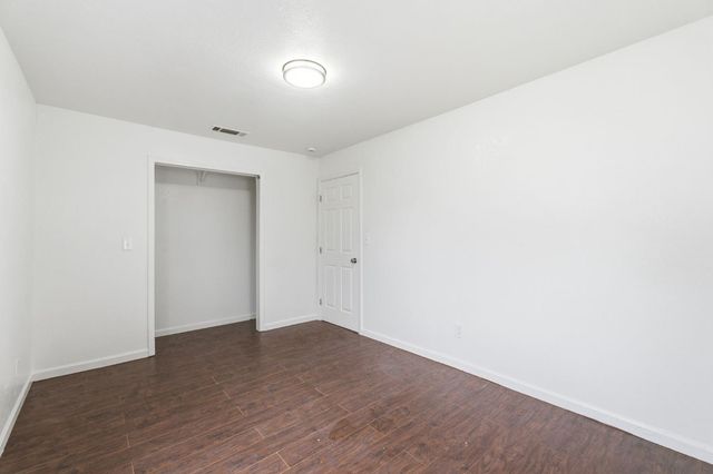 103 W Alluvial Avenue, Pinedale, CA 93650