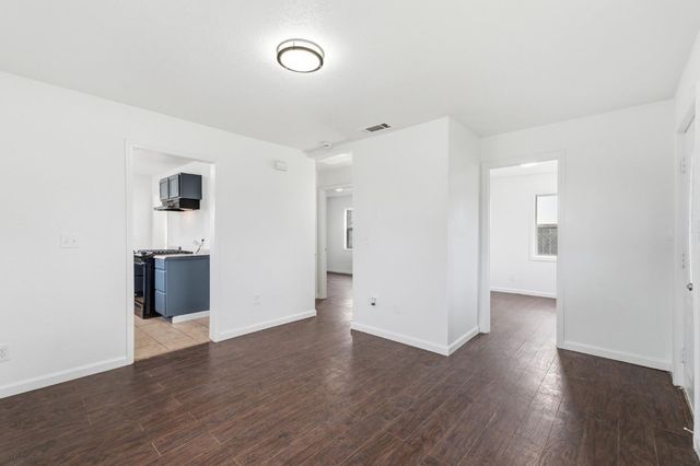 103 W Alluvial Avenue, Pinedale, CA 93650