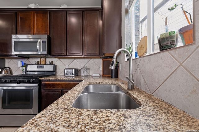 3202 Comal Spgs, San Antonio, TX 78253