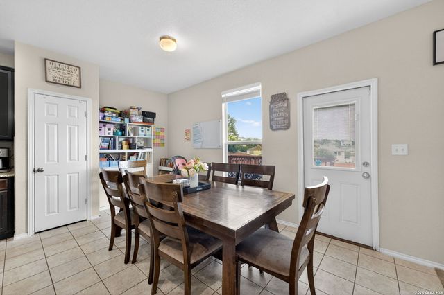 3202 Comal Spgs, San Antonio, TX 78253