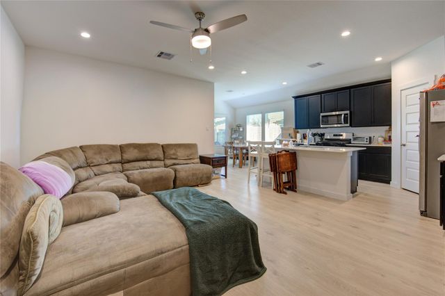 1106 Isola Bella Drive, Richmond, TX 77406