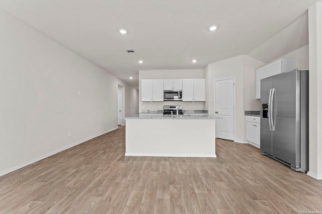 1104 Argonne Forest, Seguin, TX 78155