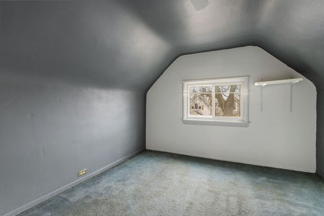 5722 W Grover Street, Chicago, IL 60630