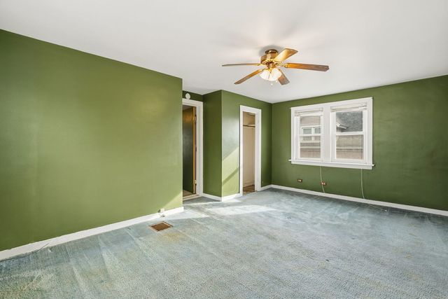 5722 W Grover Street, Chicago, IL 60630