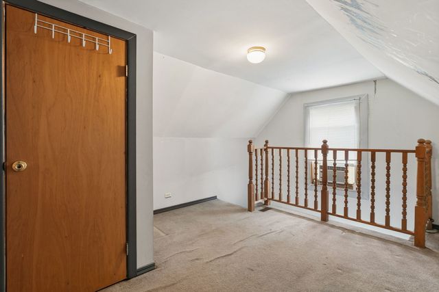 5722 W Grover Street, Chicago, IL 60630