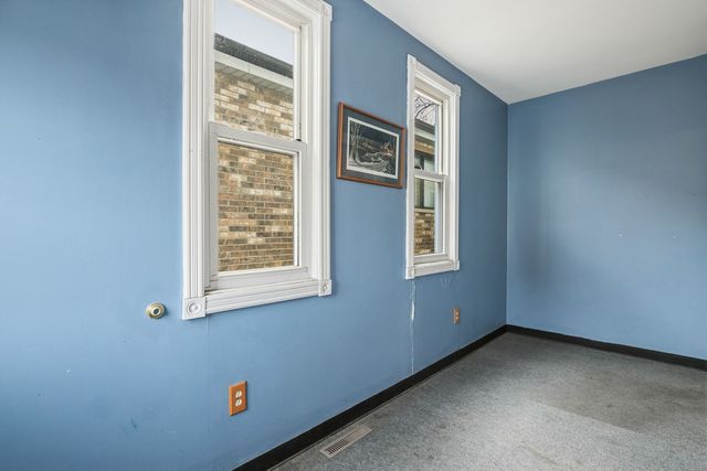 5722 W Grover Street, Chicago, IL 60630