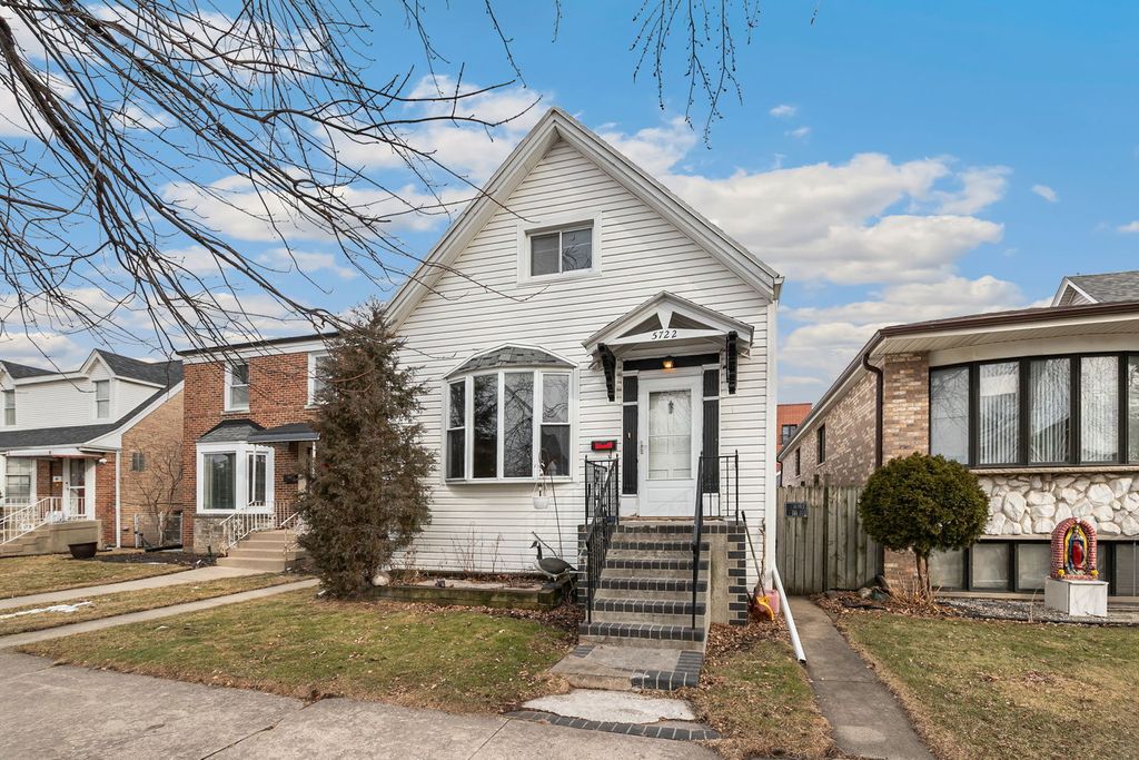 5722 W Grover Street, Chicago, IL 60630