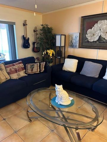 2687 N Garden Drive 204, Lake Worth, FL 33461
