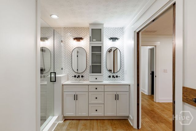 1410 Old Bishop Road, Bishop, GA 30621