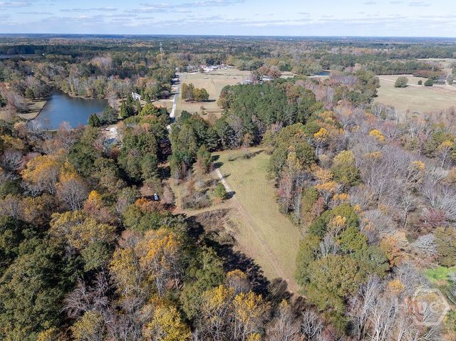 1410 Old Bishop Road, Bishop, GA 30621