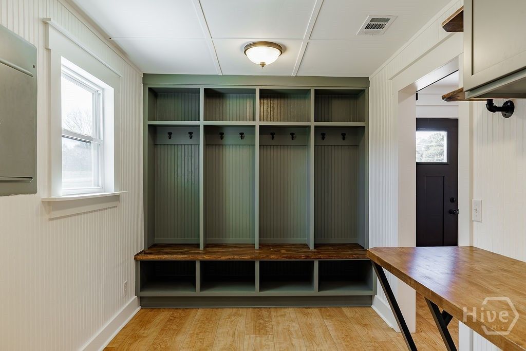 Image 20 of property listing at 1410 Old Bishop Road, Bishop, GA 30621