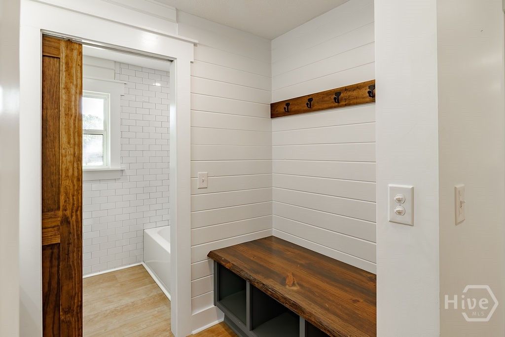 Image 30 of property listing at 1410 Old Bishop Road, Bishop, GA 30621