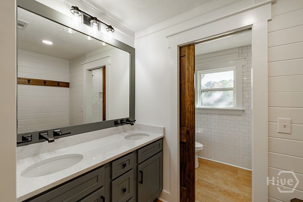 Image 31 of property listing at 1410 Old Bishop Road, Bishop, GA 30621