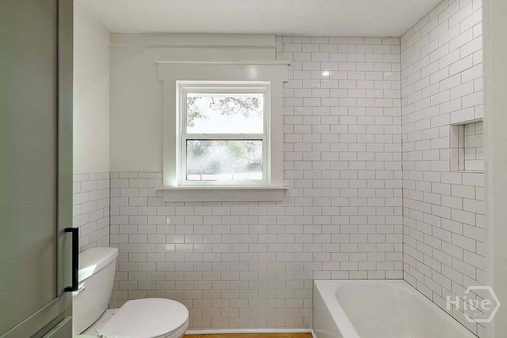 Image 32 of property listing at 1410 Old Bishop Road, Bishop, GA 30621