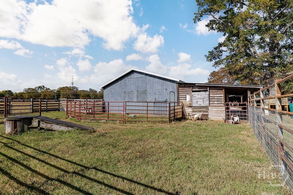 Image 46 of property listing at 1410 Old Bishop Road, Bishop, GA 30621